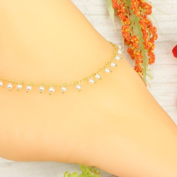 "Handmade Anklet – Elegant & Delicate Jewelry for Women | UNVRC1712 - Picture 4 of 10